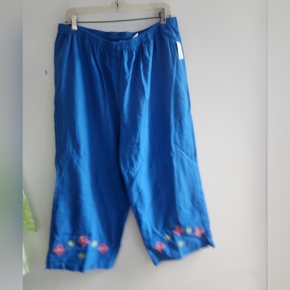 NWT Kim Rogers Blue Linen w/Floral Embroidery Pull On Ankle Pants size Large - Picture 2 of 8